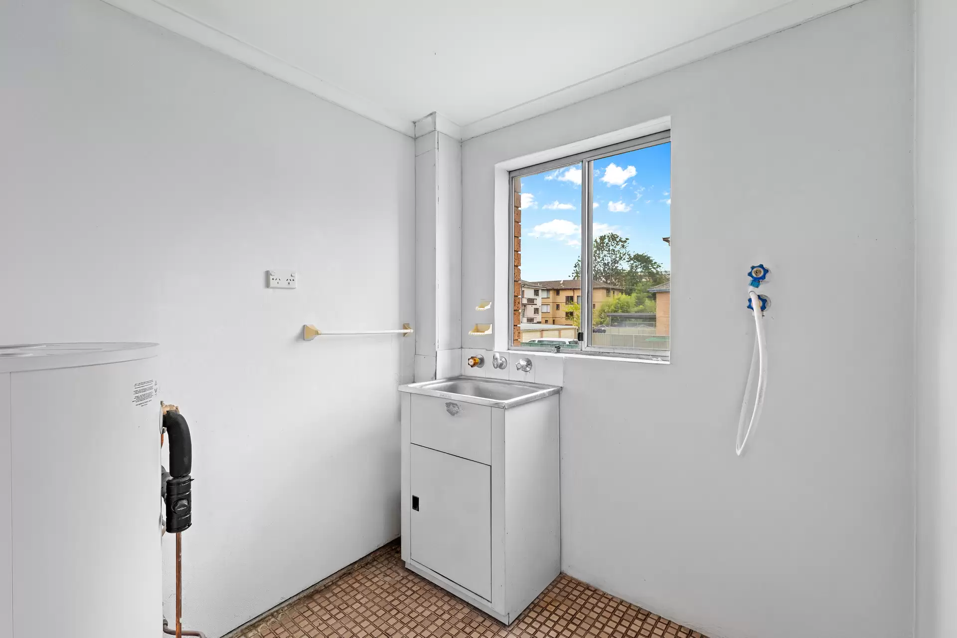 3/31-33 Sixth Avenue, Campsie Sold by ArthurJames Real Estate (formerly Robert R. Andrews) - image 1