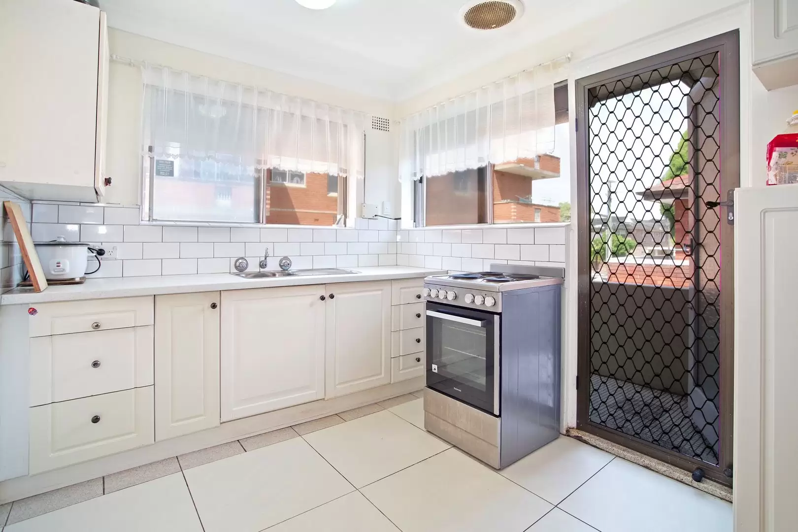 10/103 Evaline Street, Campsie Leased by ArthurJames Real Estate (formerly Robert R. Andrews) - image 3