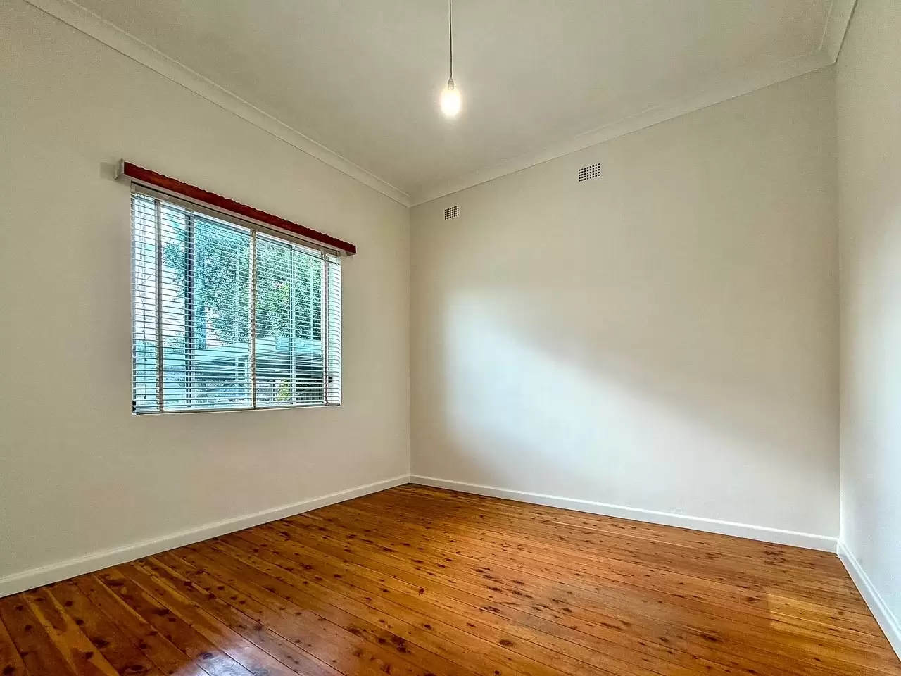 9 Gordon Street, Campsie Leased by ArthurJames Real Estate (formerly Robert R. Andrews) - image 3