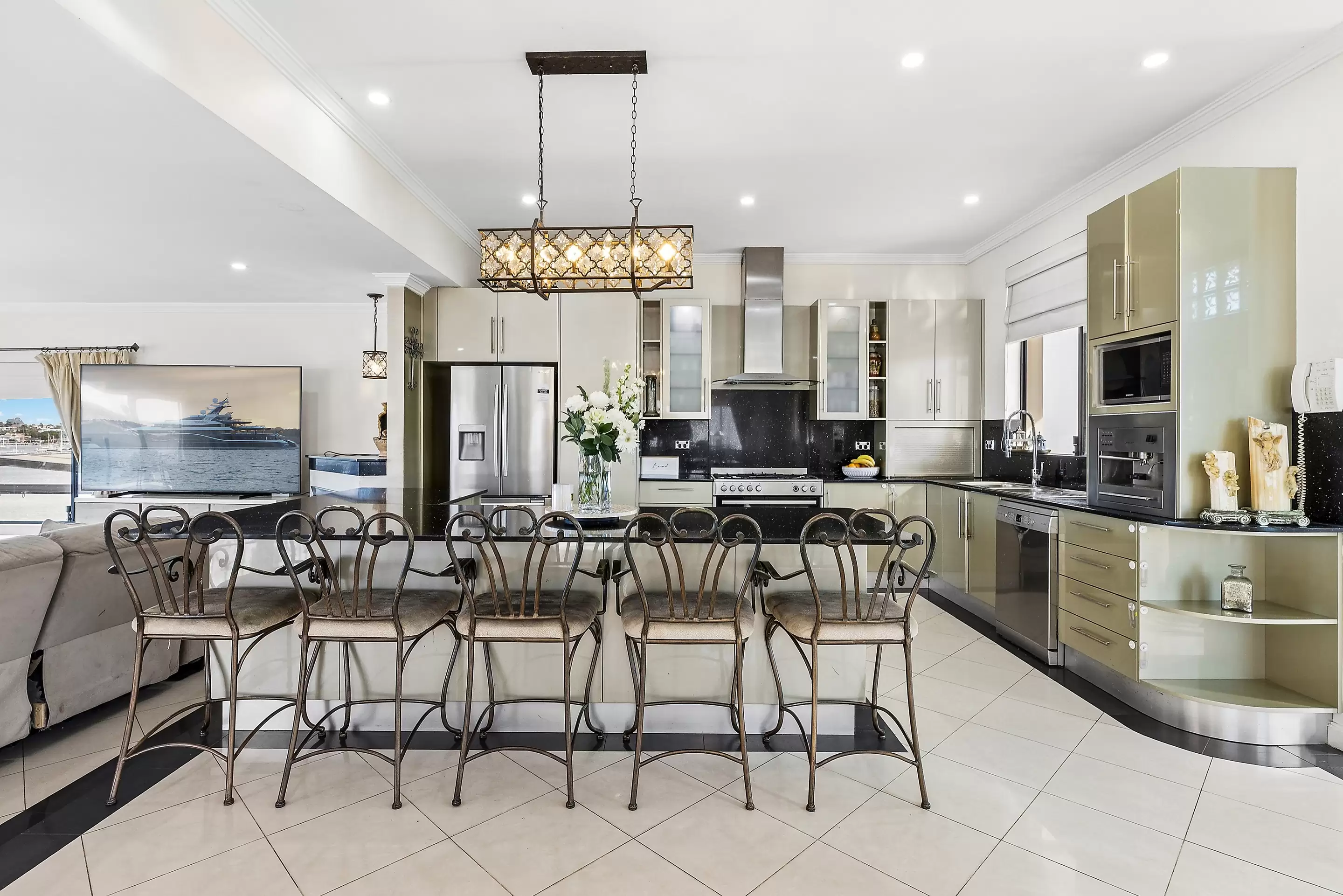 40 Carlton Crescent, Kogarah Bay For Sale by ArthurJames Real Estate (formerly Robert R. Andrews) - image 6